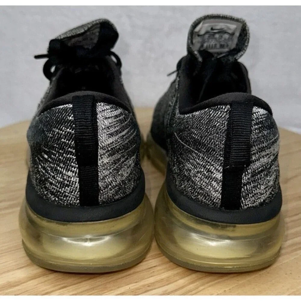 Nike Flyknit Max Oreo running shoes- 620469-105 Men’s Size 7‎